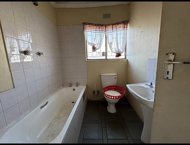 5 BEDROOM HOUSE FOR SALE IN FOREST GLADE